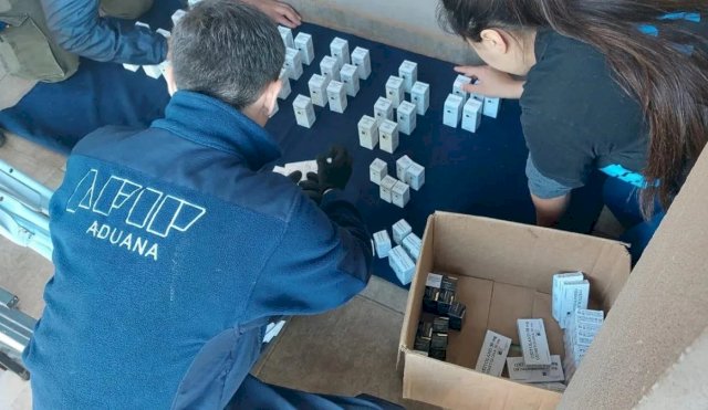 Impiden el contrabando de más de 2.300 comprimidos de anabólicos