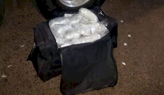 Condenan a una gendarme y dos civiles por transportar 20 kilos de marihuana