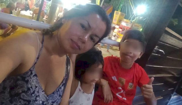 Lo había denunciado por violencia de género y la asesinó delante de sus hijos